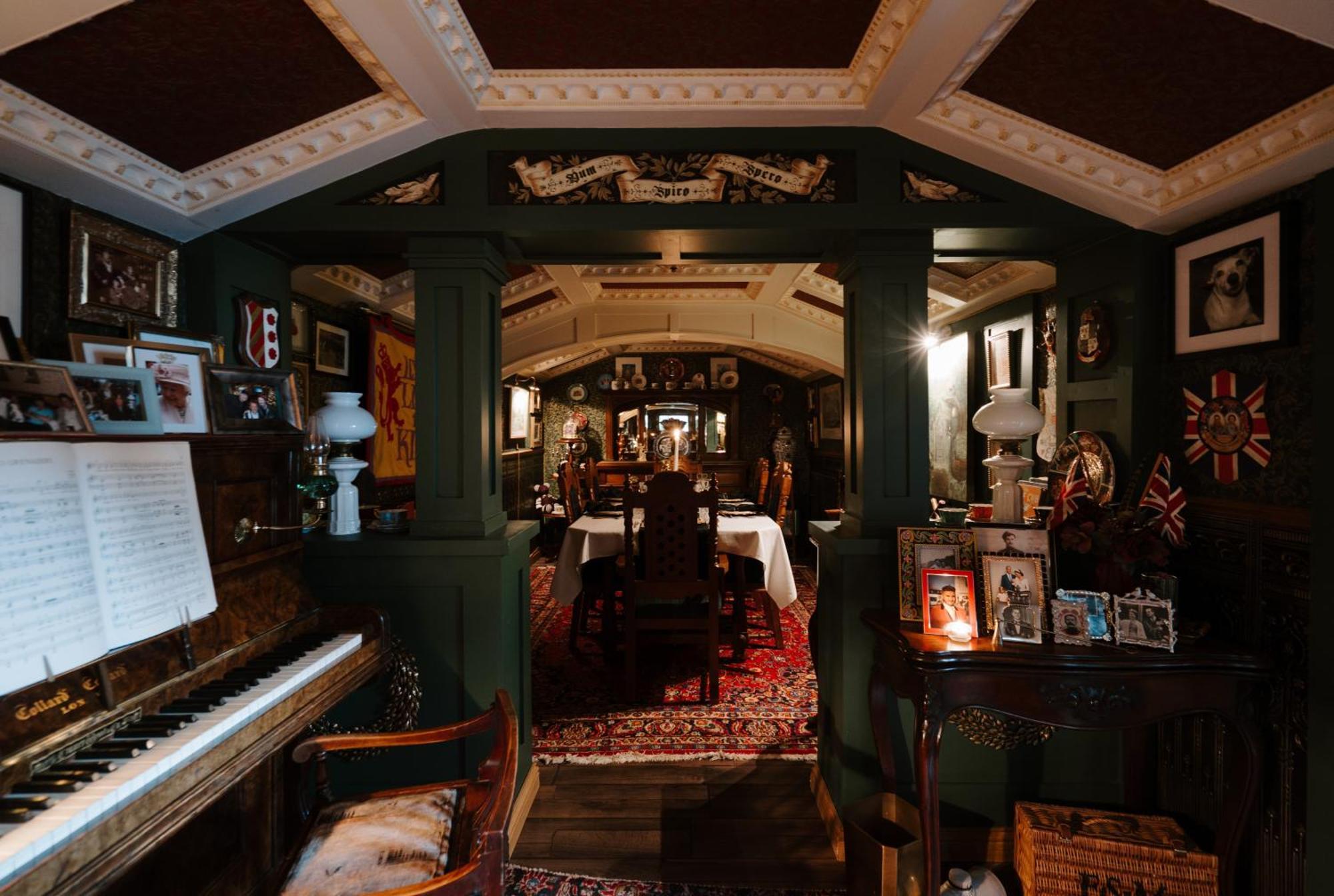 Sheddington Manor - 2 Bedroom Guest House & Cinema Belfast Extérieur photo