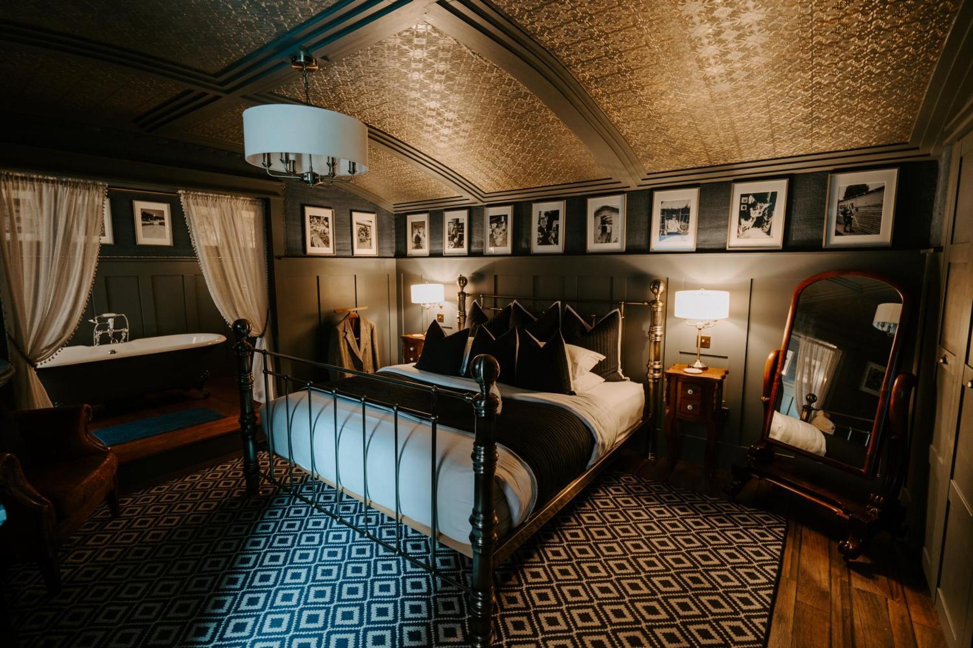 Sheddington Manor - 2 Bedroom Guest House & Cinema Belfast Extérieur photo